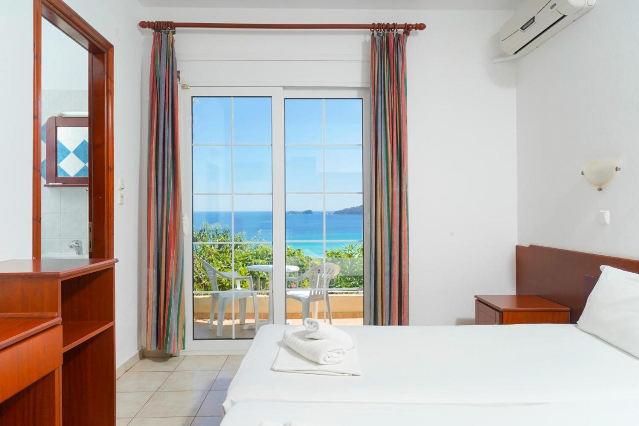 Hotel Emerald Chrisi Ammoudia Exterior foto